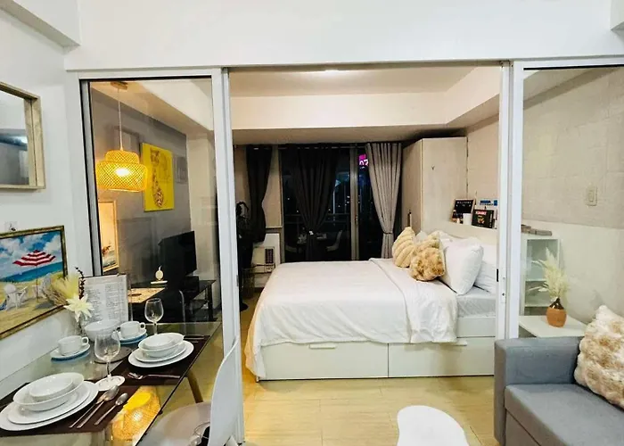 Casa Azure By B&m Staycation At Paranque *