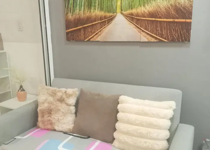 Casa Azure By B&m Staycation At Paranque *