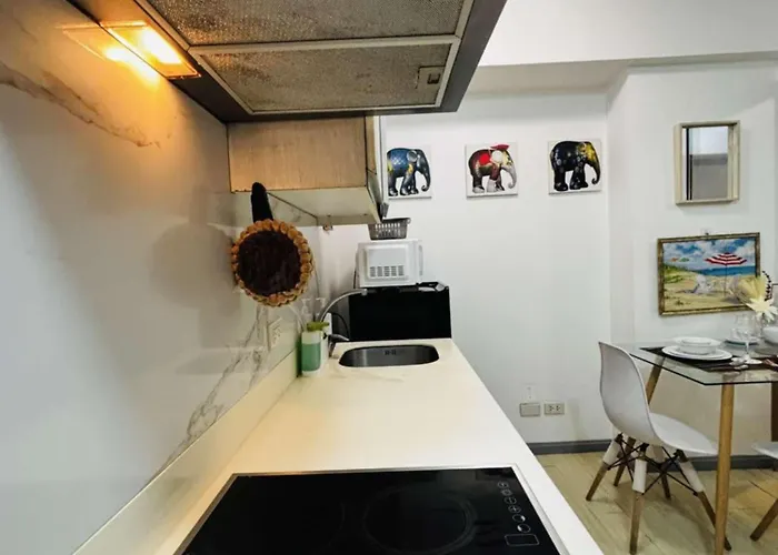Casa Azure By B&m Staycation At Paranque Apartamento *